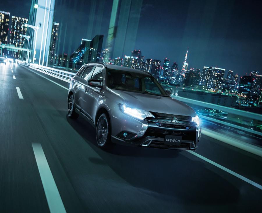  Mitsubishi Outlander Black Edition 2018 года  (JP) (фото 13 из 18)